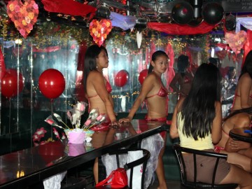 Picture inside Bar HAPPY ROCK BAR ,Balibago, Angeles City, Philippines